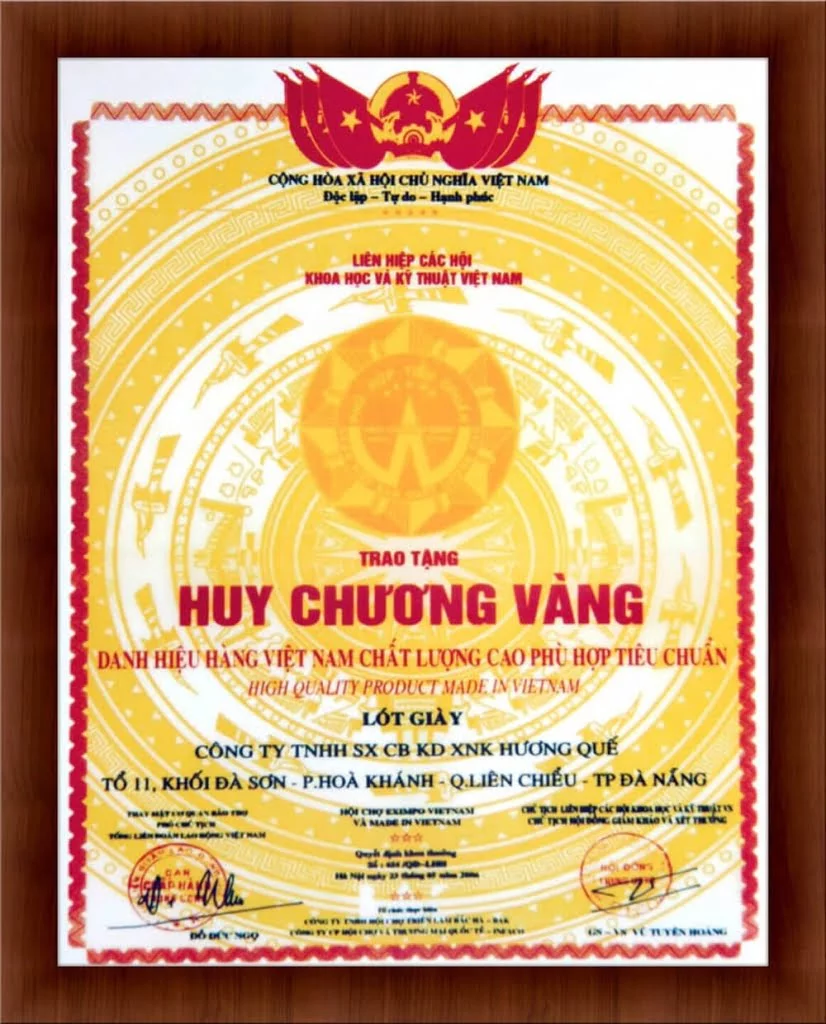 huy-chuong-vang-danh-hieu-hang-viet-nam-chat-luong-cao-phu-hop-tieu-chuan-2006