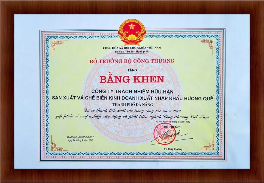 bo-truong-bo-cong-thuong-tang-bang-khen-2012
